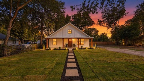 Photo of 4216 Bonita Drive, Fort Worth, TX 76114 (MLS # 21404072)