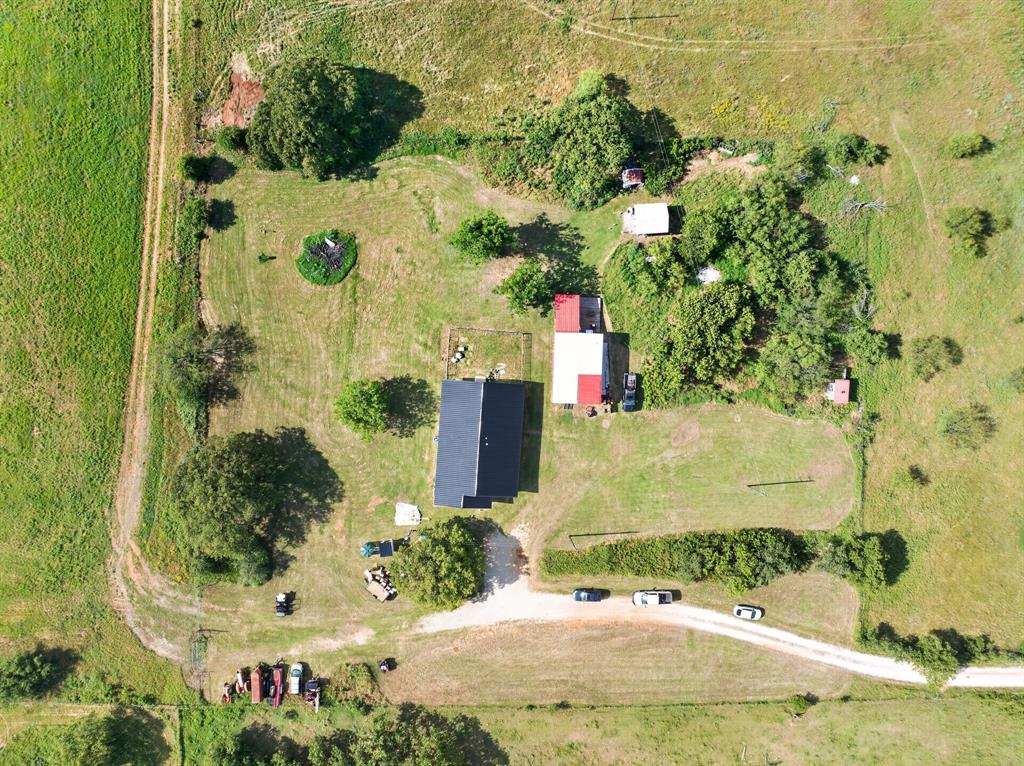 Photo of 692 Plemons Drive, Henrietta, TX 76365 (MLS # 21419009)