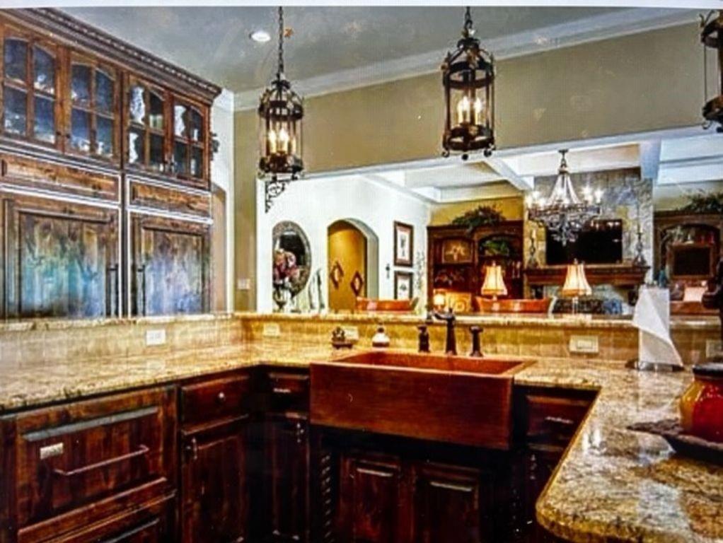 Shady Hollow Estates - Residential