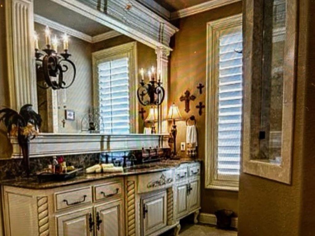 Shady Hollow Estates - Residential