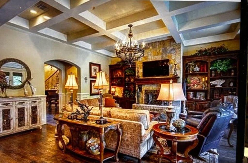 Shady Hollow Estates - Residential