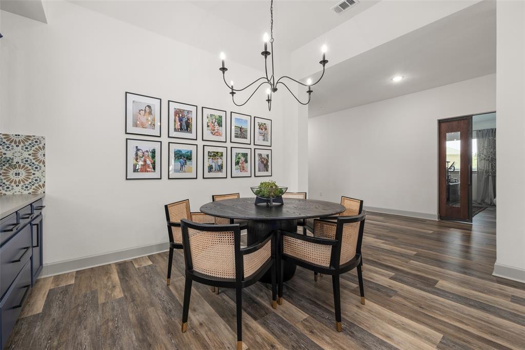 6124 Strada Cove