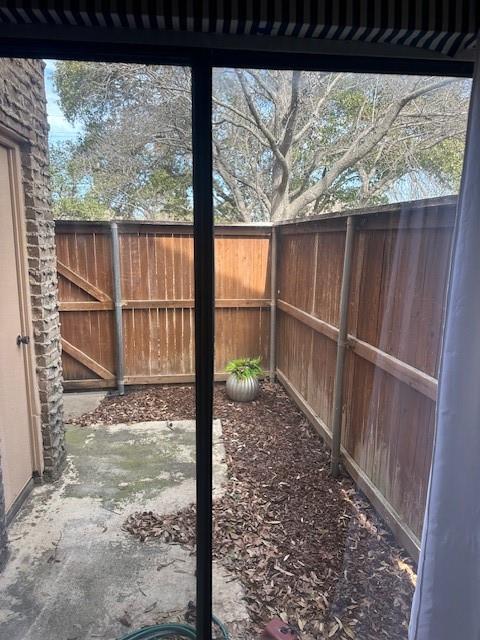 Preston Oaks Crossing Condos 01 & 02 - Residential Lease