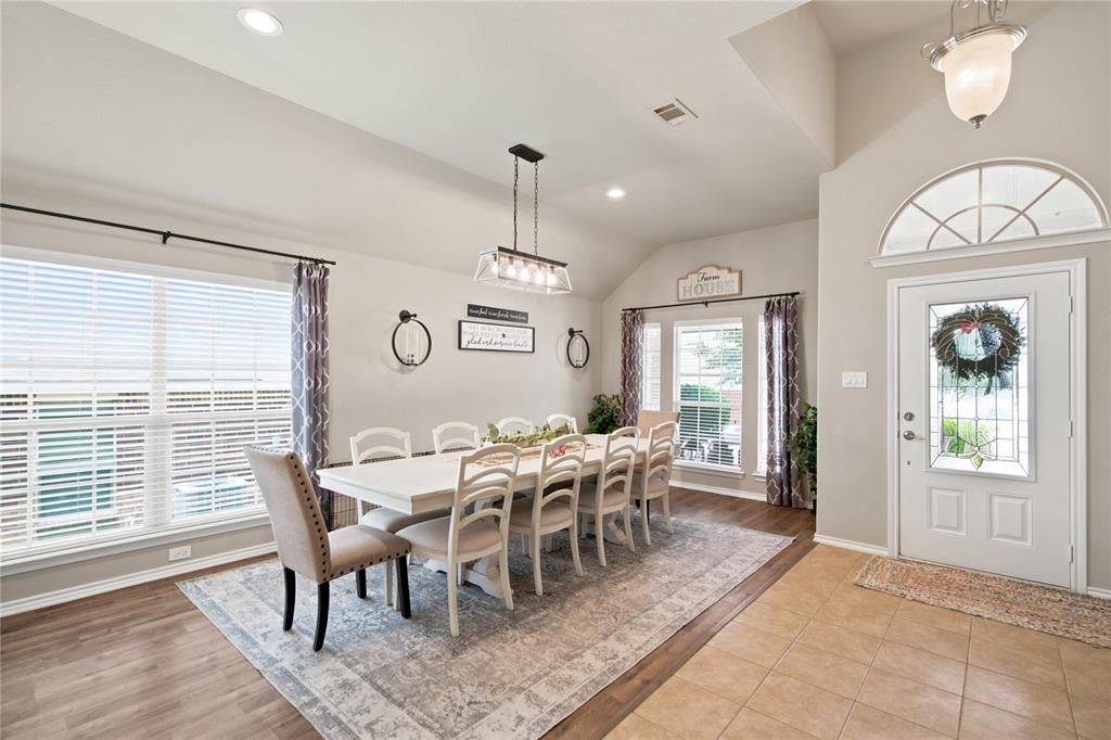 8 Tallwood Lane
