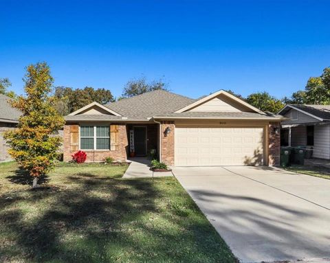 8410 Sussex Street White Settlement TX 76108