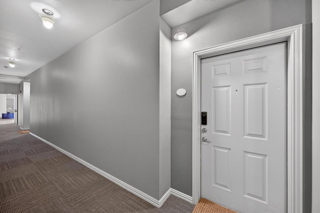 Photo of 2305 Worthington Street #202, Dallas, TX 75204 (MLS # 21419715)
