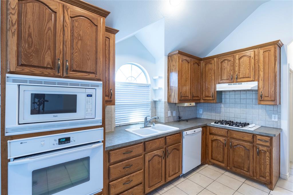 Arbor Lakes - Residential Lease