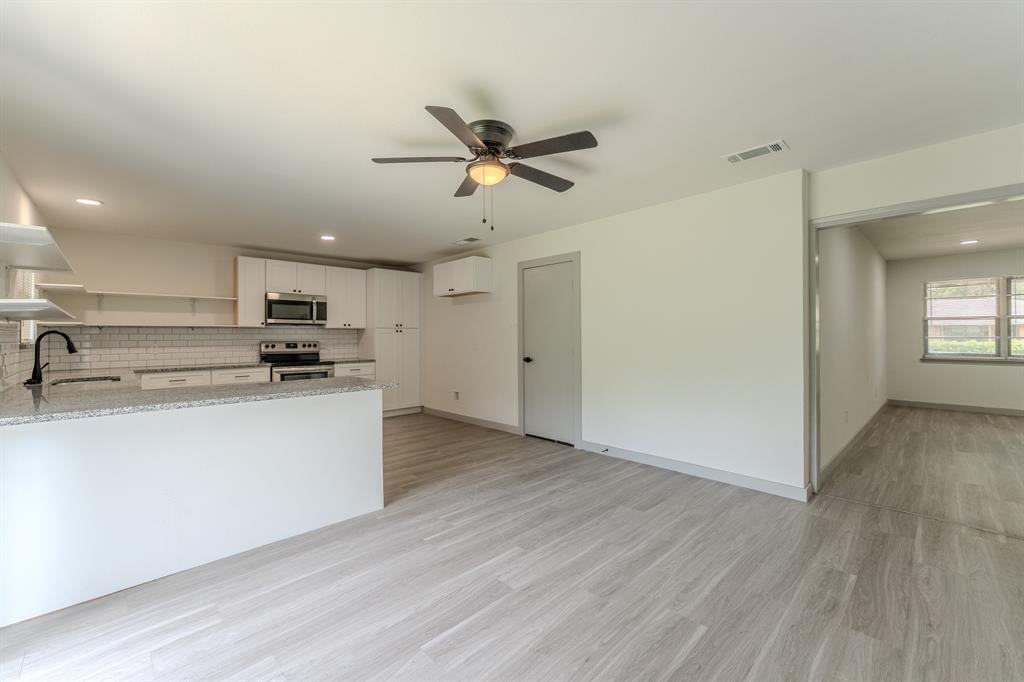 8652 Wolfwood Lane