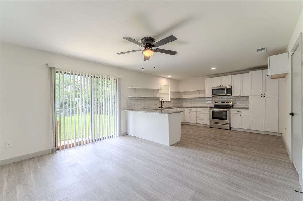 8652 Wolfwood Lane
