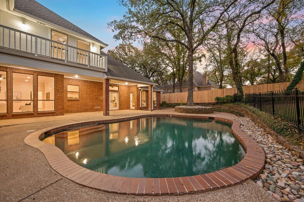 1002 Chimney Hill Trail