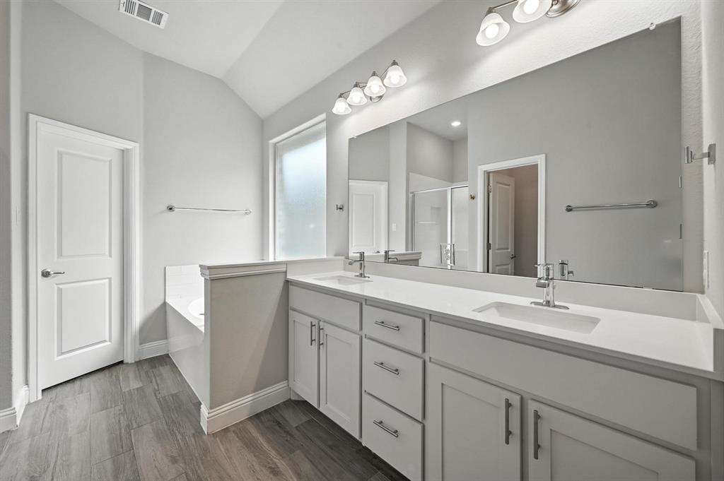 Hickory Creek, Texas 75065, United States, 4 Bedrooms Bedrooms, ,2 BathroomsBathrooms,Residential,Active,207668