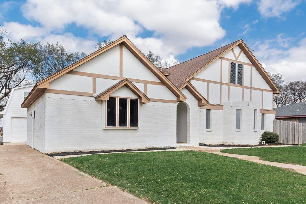 2225 Park Hill Drive