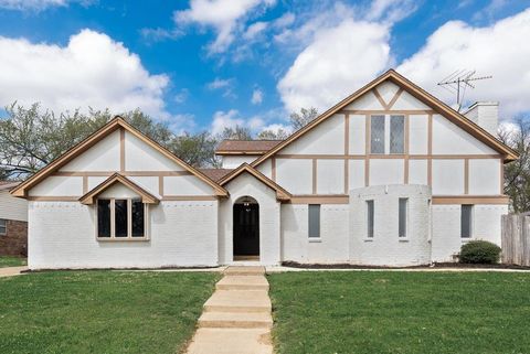 2225 Park Hill Drive Arlington TX 76012