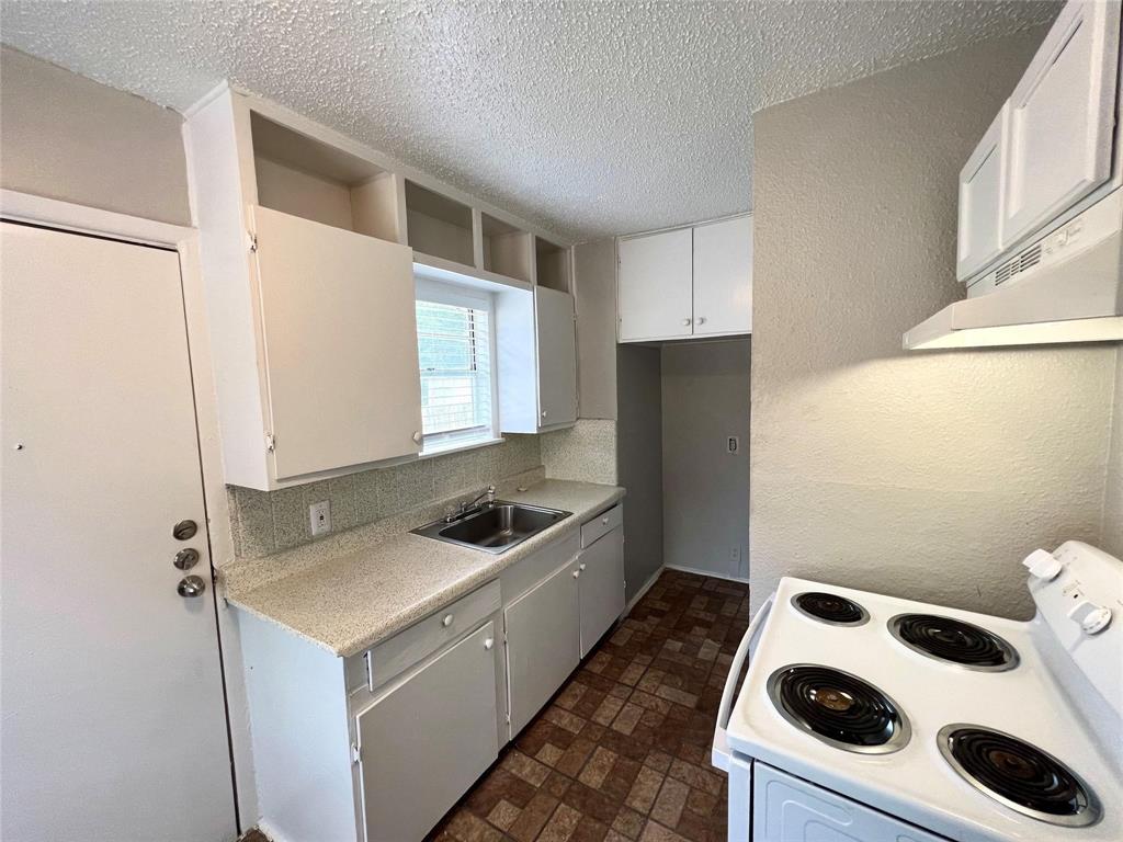 PARKDALE HEIGHTS - Residential Lease