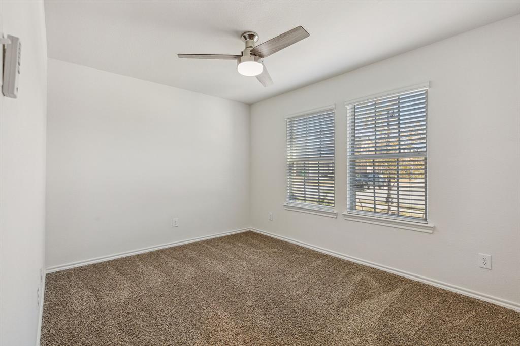 Chalk Hill, Ph 1 - Residential Lease