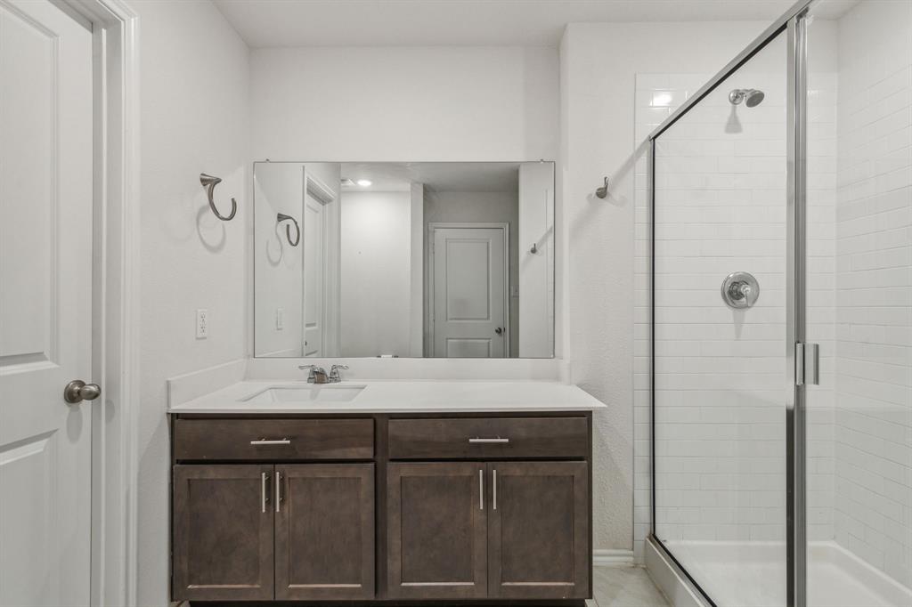 Chalk Hill, Ph 1 - Residential Lease