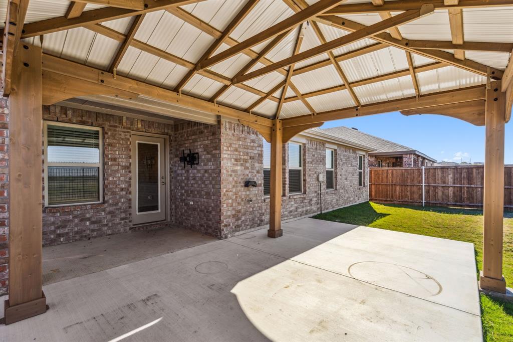 Chalk Hill, Ph 1 - Residential Lease