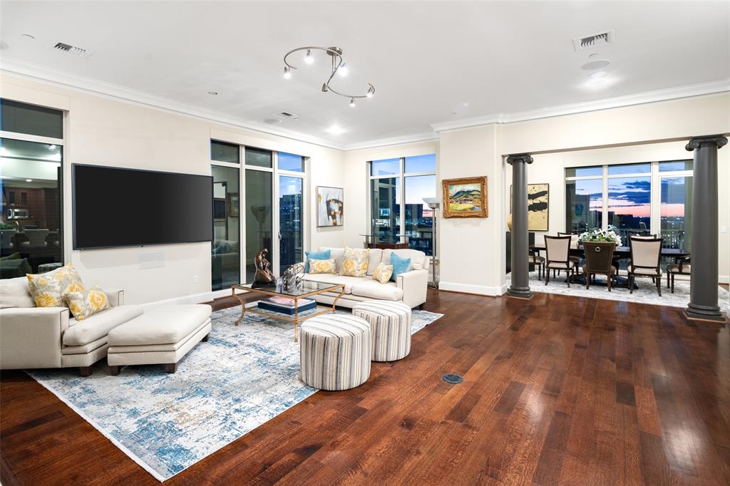 Tower & Regency Row Residence Condo - Residential