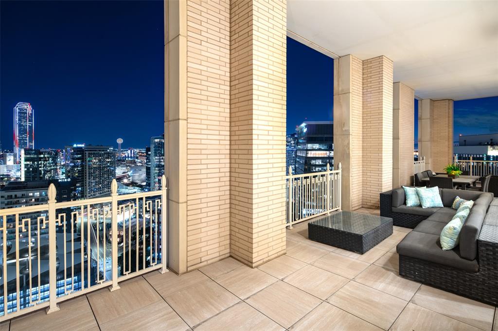 Tower & Regency Row Residence Condo - Residential