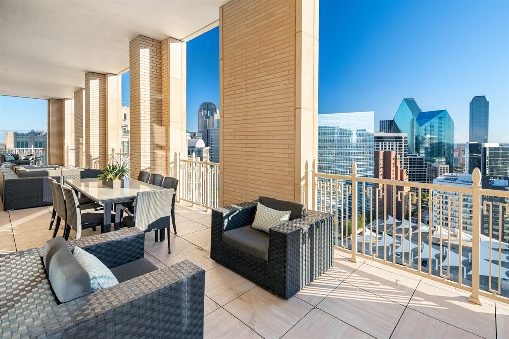 Tower & Regency Row Residence Condo - Residential