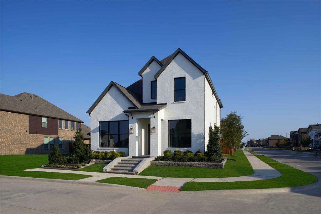 651 Caprice Bluff