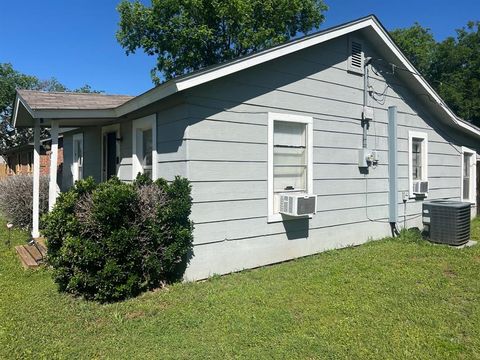 A home in White Settlement