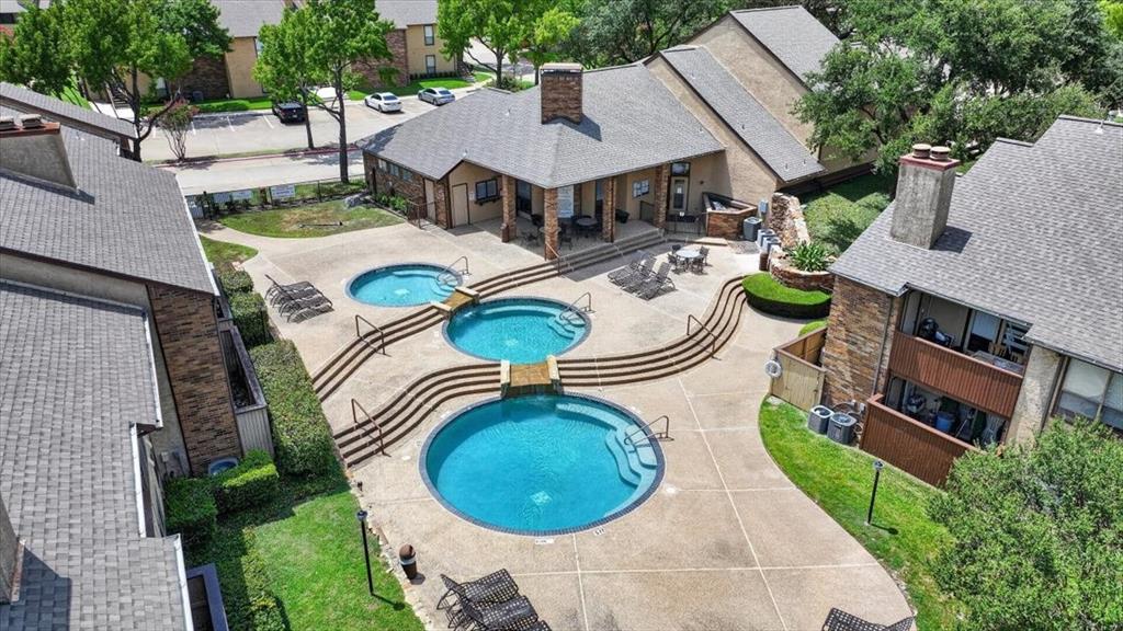 1908 Cloisters Drive 511