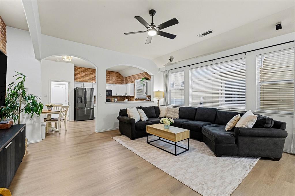 10013 Lexington Drive