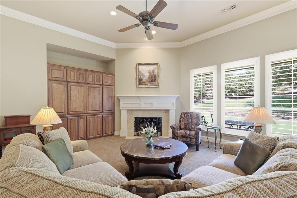 2990 Lakeside Drive