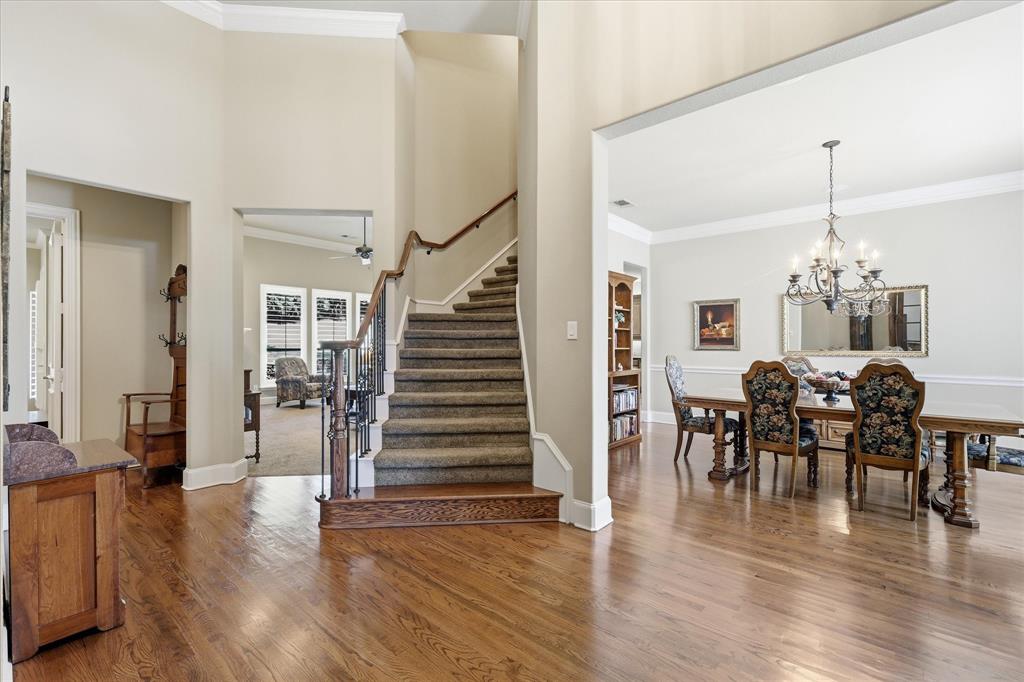 2990 Lakeside Drive