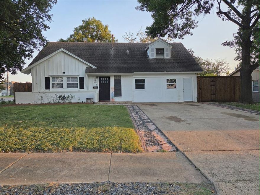 Just listed! Excellent opportunity for owner-occupants or investors. main home has 3 bedrooms and 1 bathroom and Bonus efficiency has 1 bedroom 1 bathroom perfect for rental income, office or guest suite. Spacious lot in an established neighborhood. Mid-century ranch charm with endless potential for updates. It is located minutes from White Rock Lake, Dallas Arboretum, and trendy East Dallas dinning. Easy access to 635, I-30, and Downtown Dallas. Nearby parks, trails, and recreation. Don't wait schedule your appoimtment today.
Seller does not have survey will need to be obtained by buyer. 
Buyer ane buyers agent to verify all information including, sqft, schools and all information of the house.