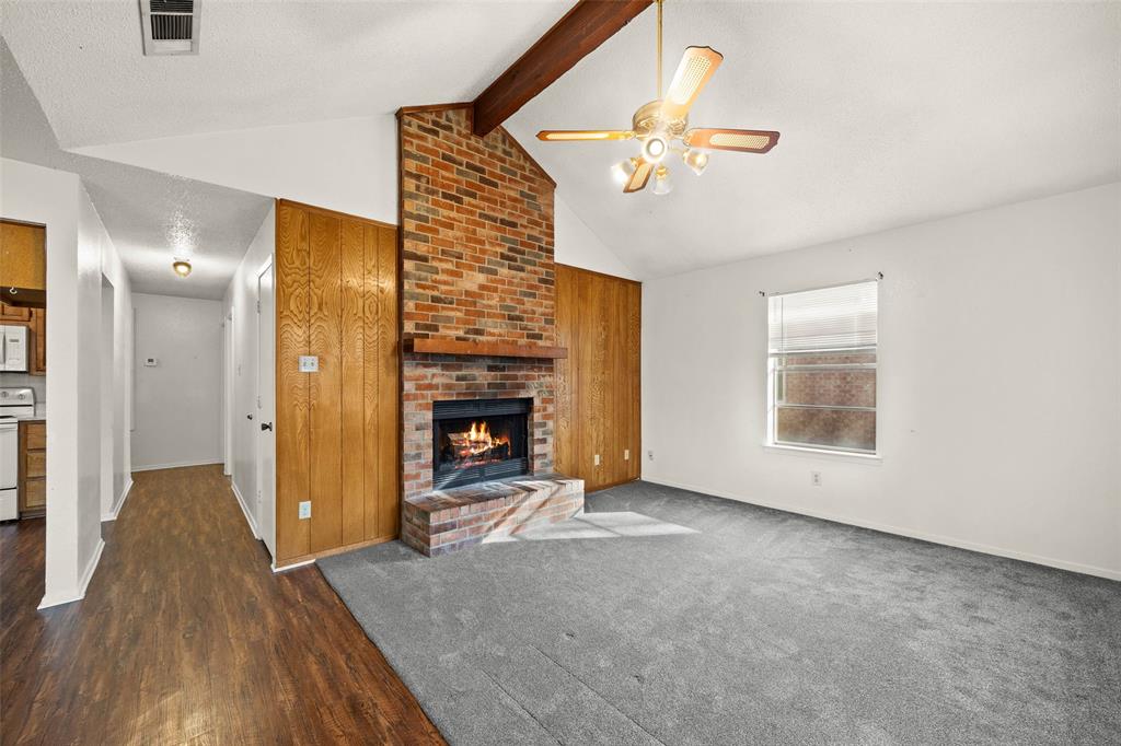 1001 Meadow Circle N 2