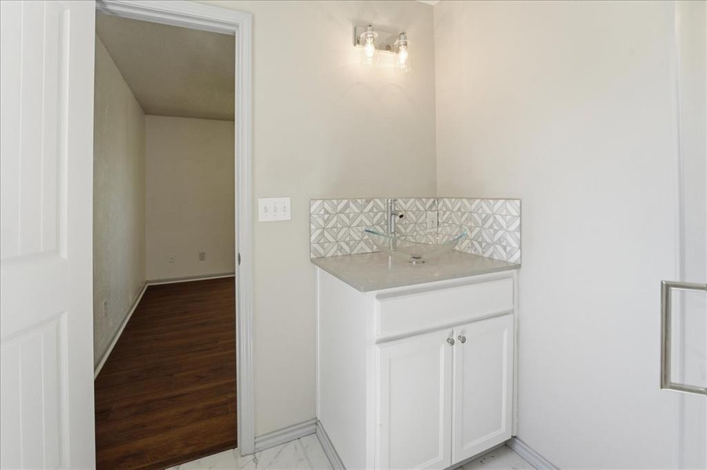 Lake Brenda - Residential