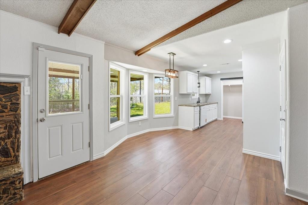 Lake Brenda - Residential