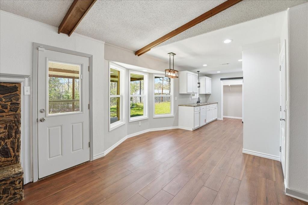 Lake Brenda - Residential