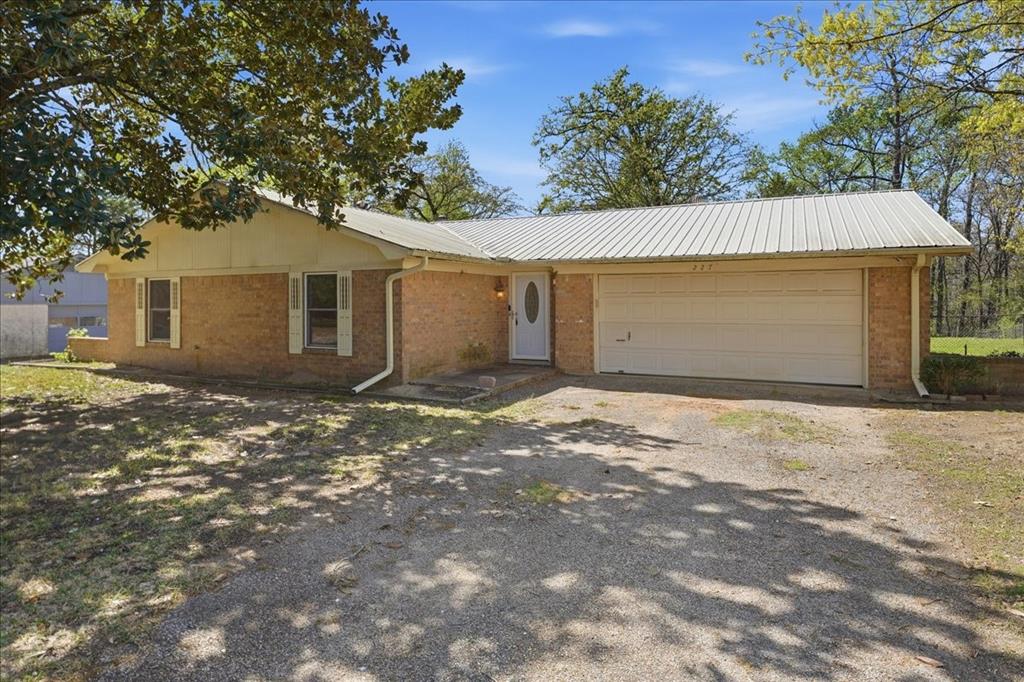 Lake Brenda - Residential