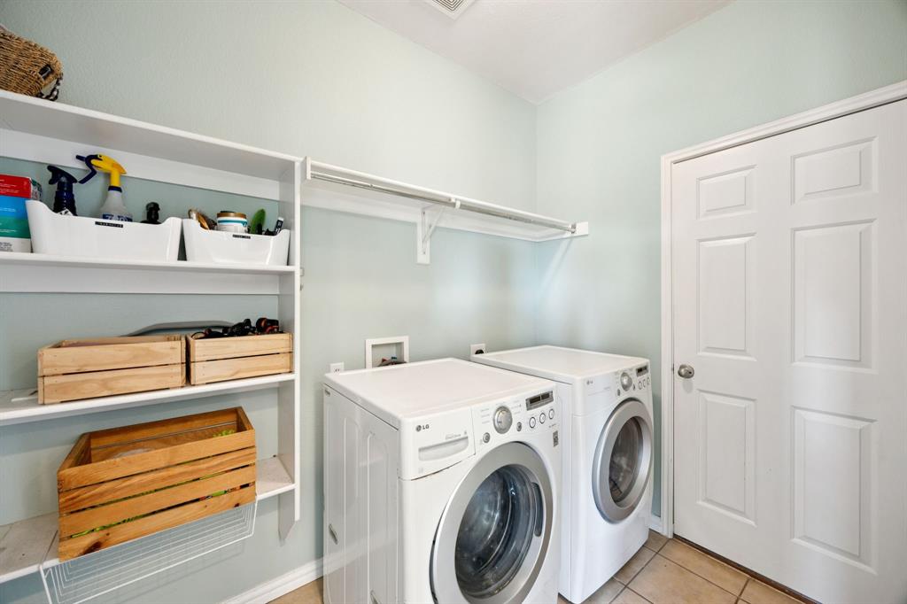 Mira Lagos F 1a - Residential