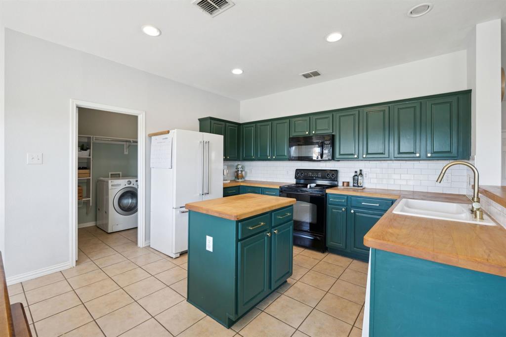 Mira Lagos F 1a - Residential