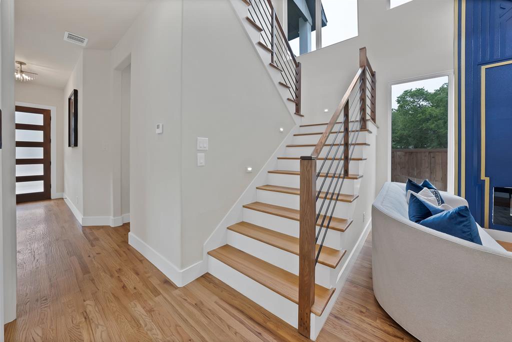 404 Bobbie Street