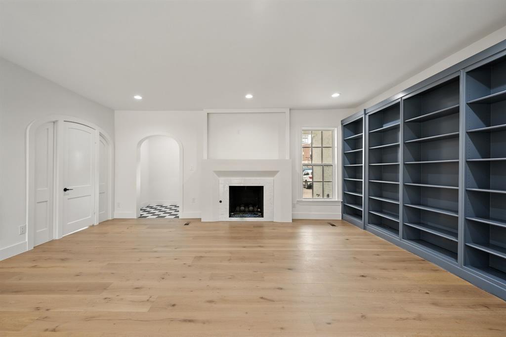 3207 Mockingbird Lane
