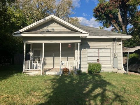 A home in Terrell