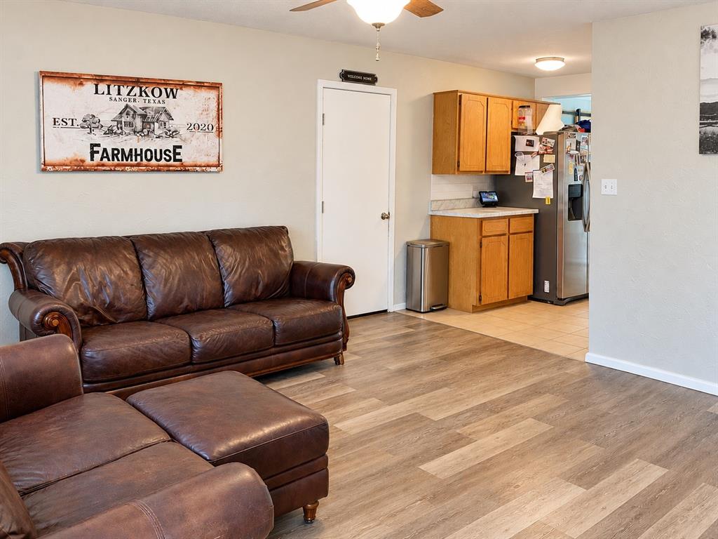 110 S Meadow Drive