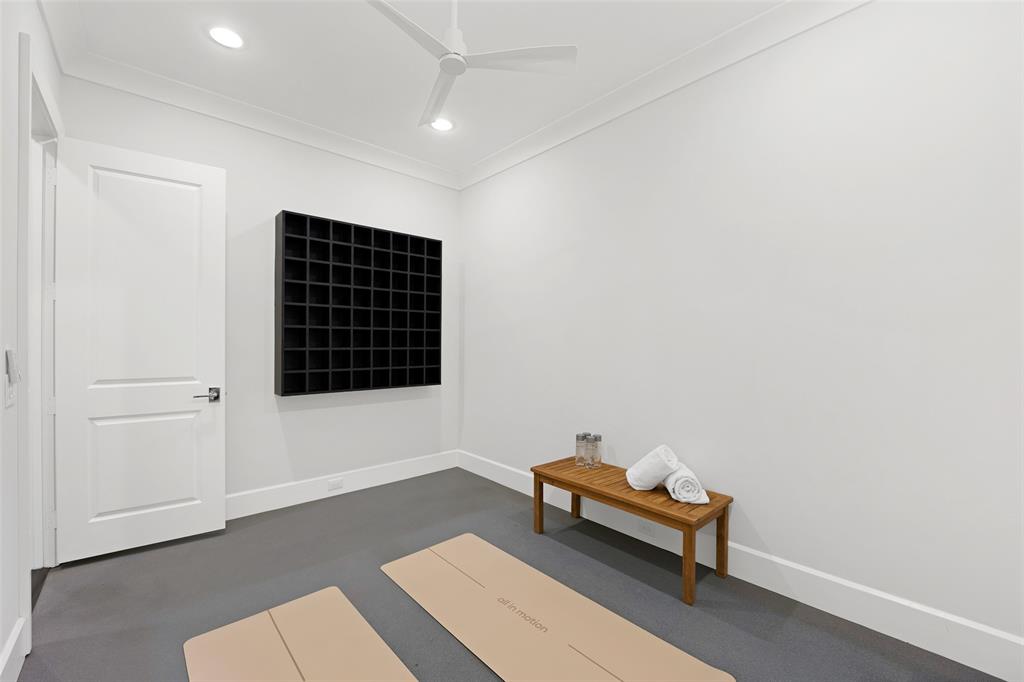 Lawn at Glen Abbey - Residential