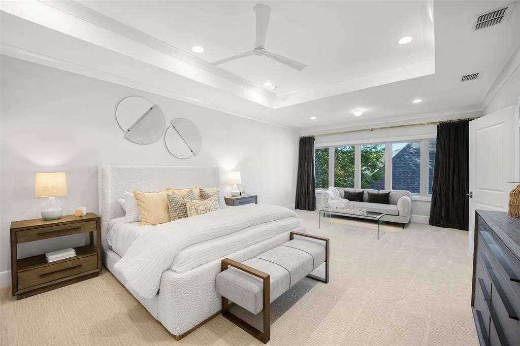 Lawn at Glen Abbey - Residential