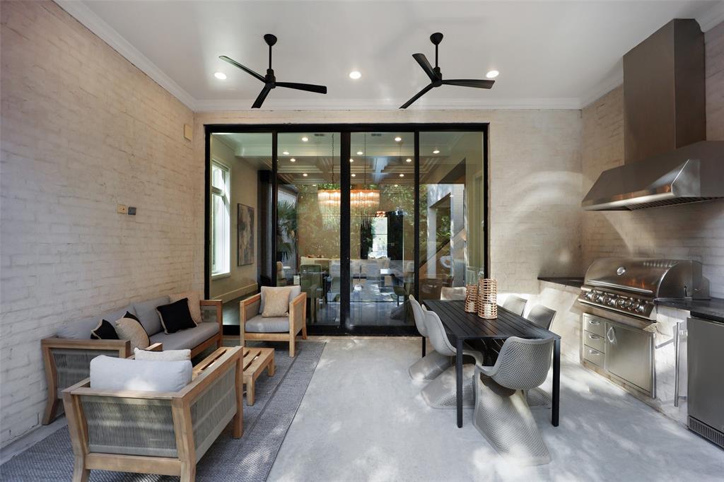 Lawn at Glen Abbey - Residential