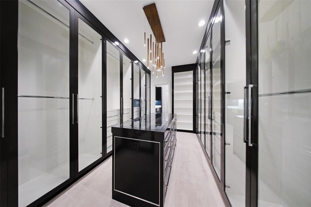 Lawn at Glen Abbey - Residential