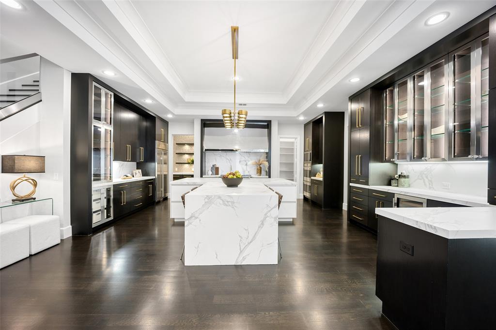 Lawn at Glen Abbey - Residential