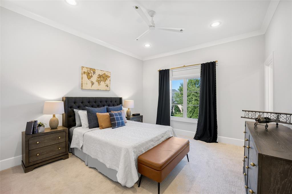 Lawn at Glen Abbey - Residential