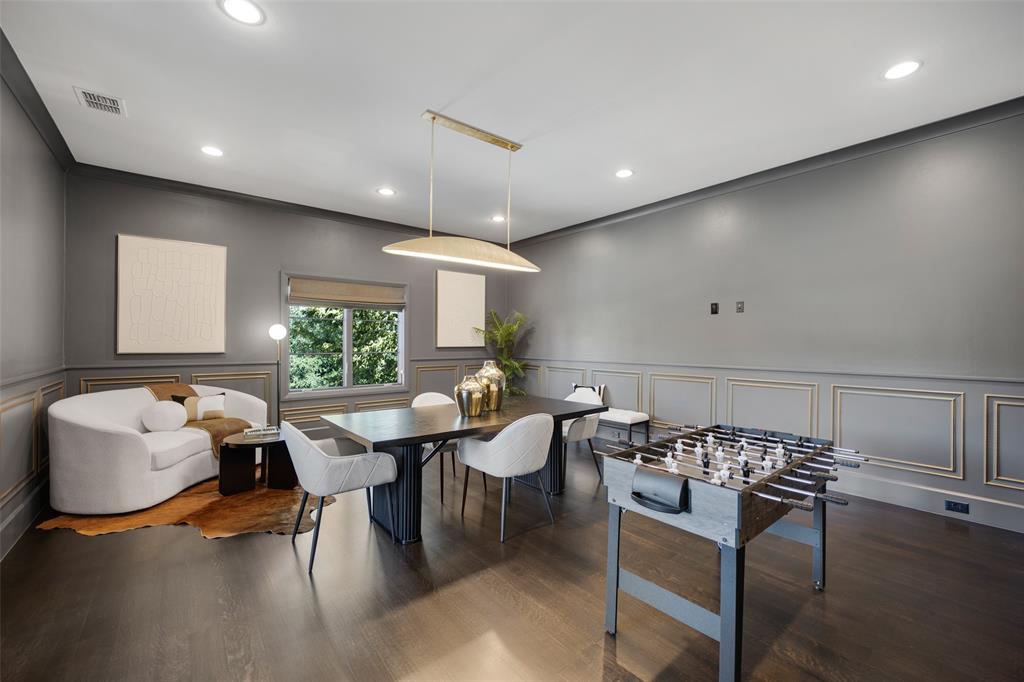 Lawn at Glen Abbey - Residential