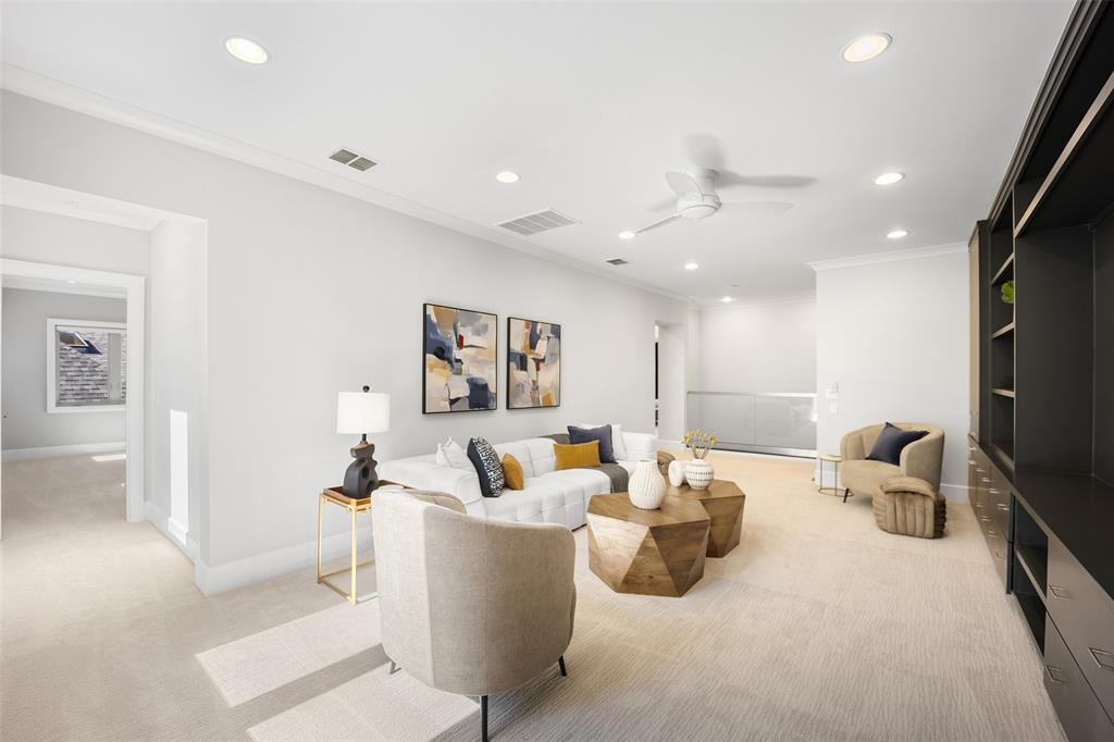 Lawn at Glen Abbey - Residential